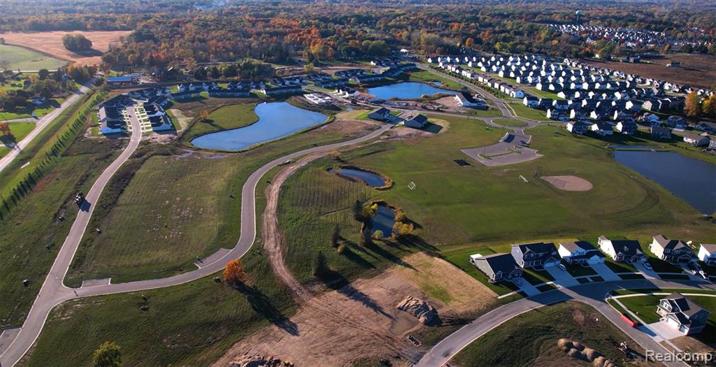 2014 Shale Drive Howell, MI 48843 - Photo 27 of 36