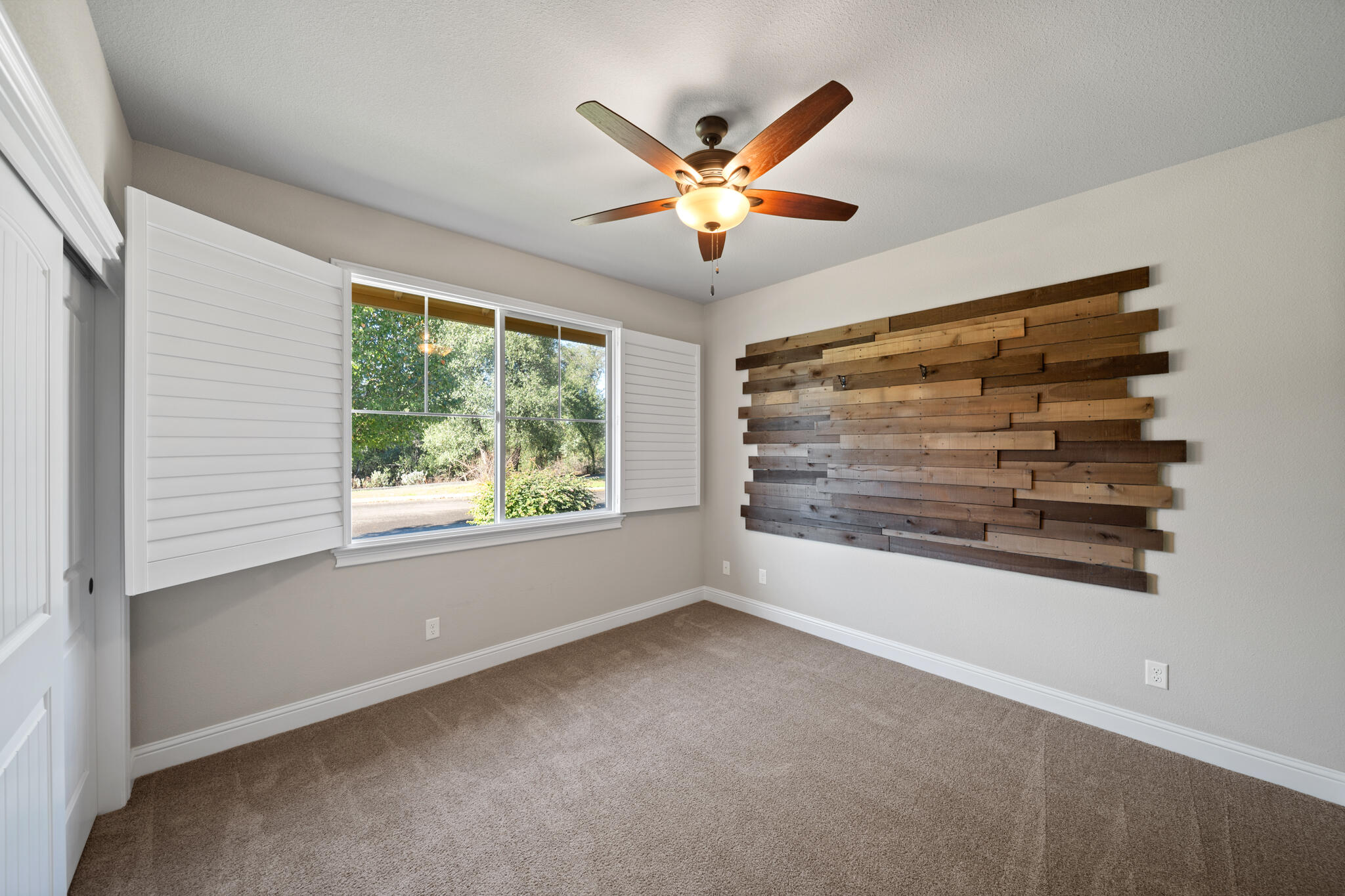 3375 Karuk Avenue Redding, CA 96002 - Photo 25 of 41 a view of an empty room with a window