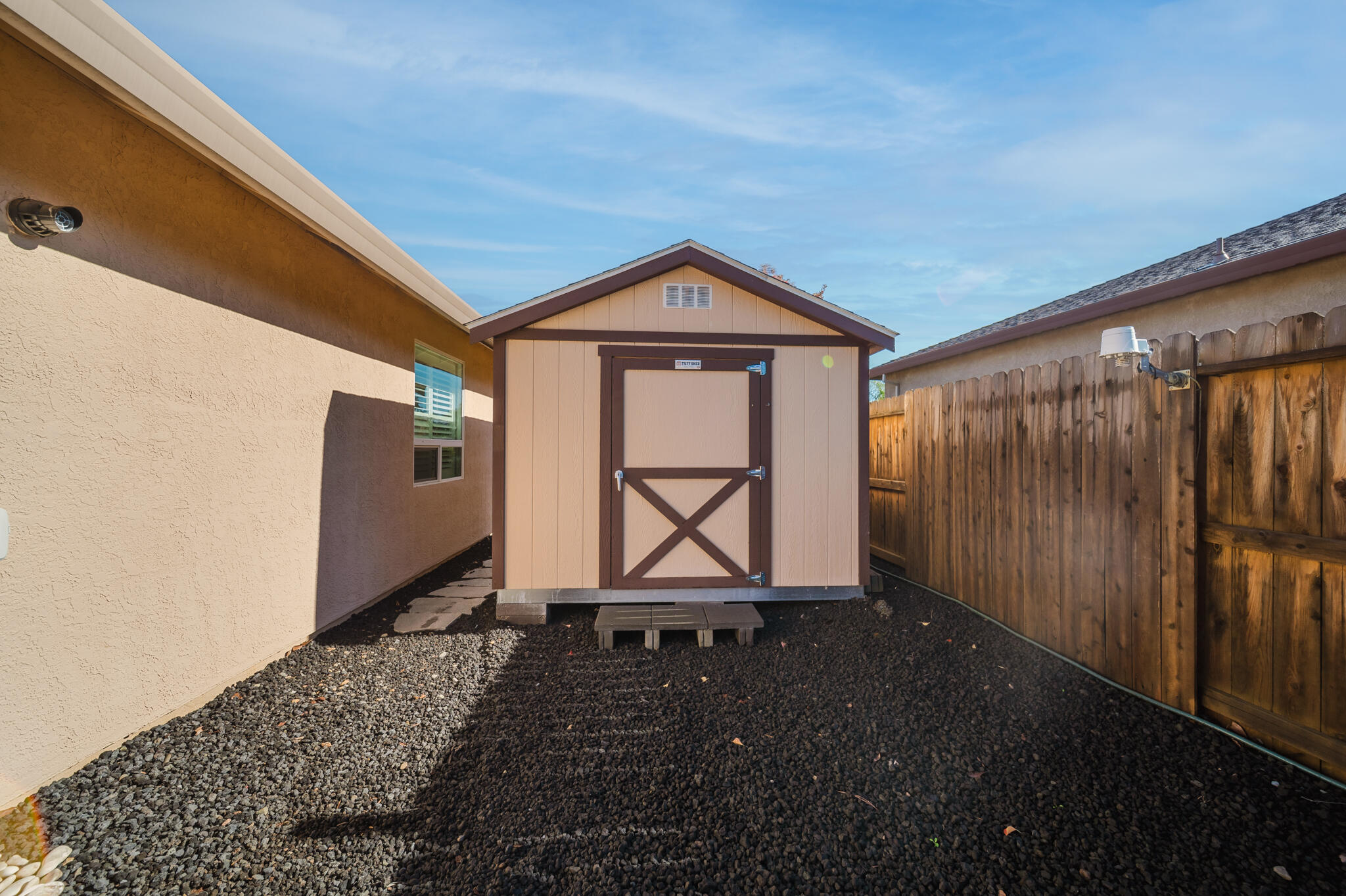 3375 Karuk Avenue Redding, CA 96002 - Photo 35 of 41 a view of entryway