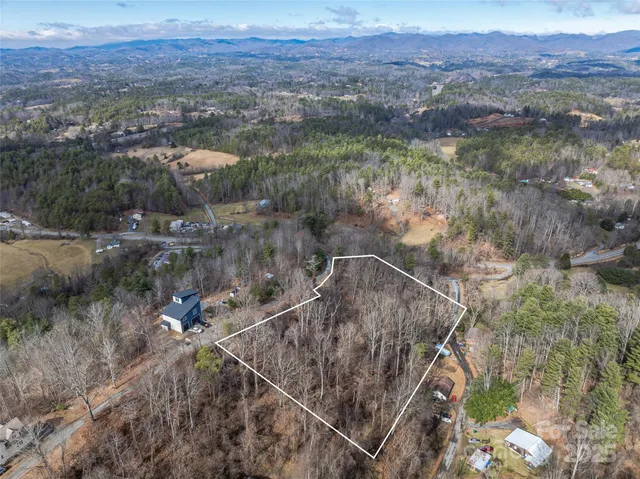 a view of a outdoor space