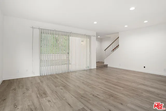 $4,200 | 9351 Via Crema, Burbank, CA 91504