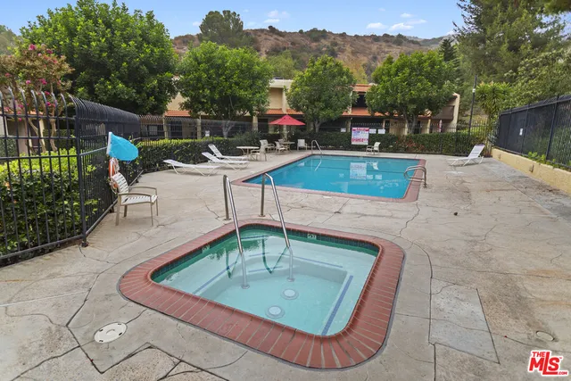 $4,200 | 9351 Via Crema, Burbank, CA 91504