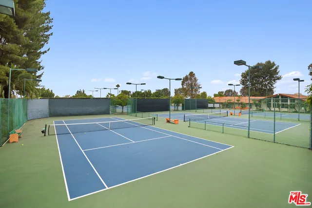 $4,200 | 9351 Via Crema, Burbank, CA 91504