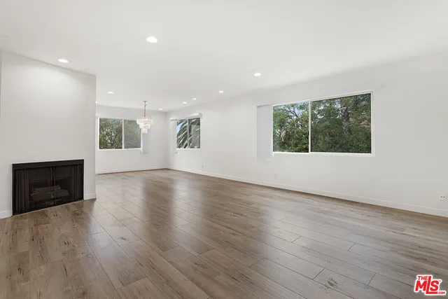 $4,200 | 9351 Via Crema, Burbank, CA 91504