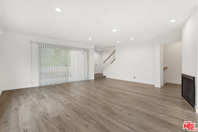 $4,200 | 9351 Via Crema, Burbank, CA 91504