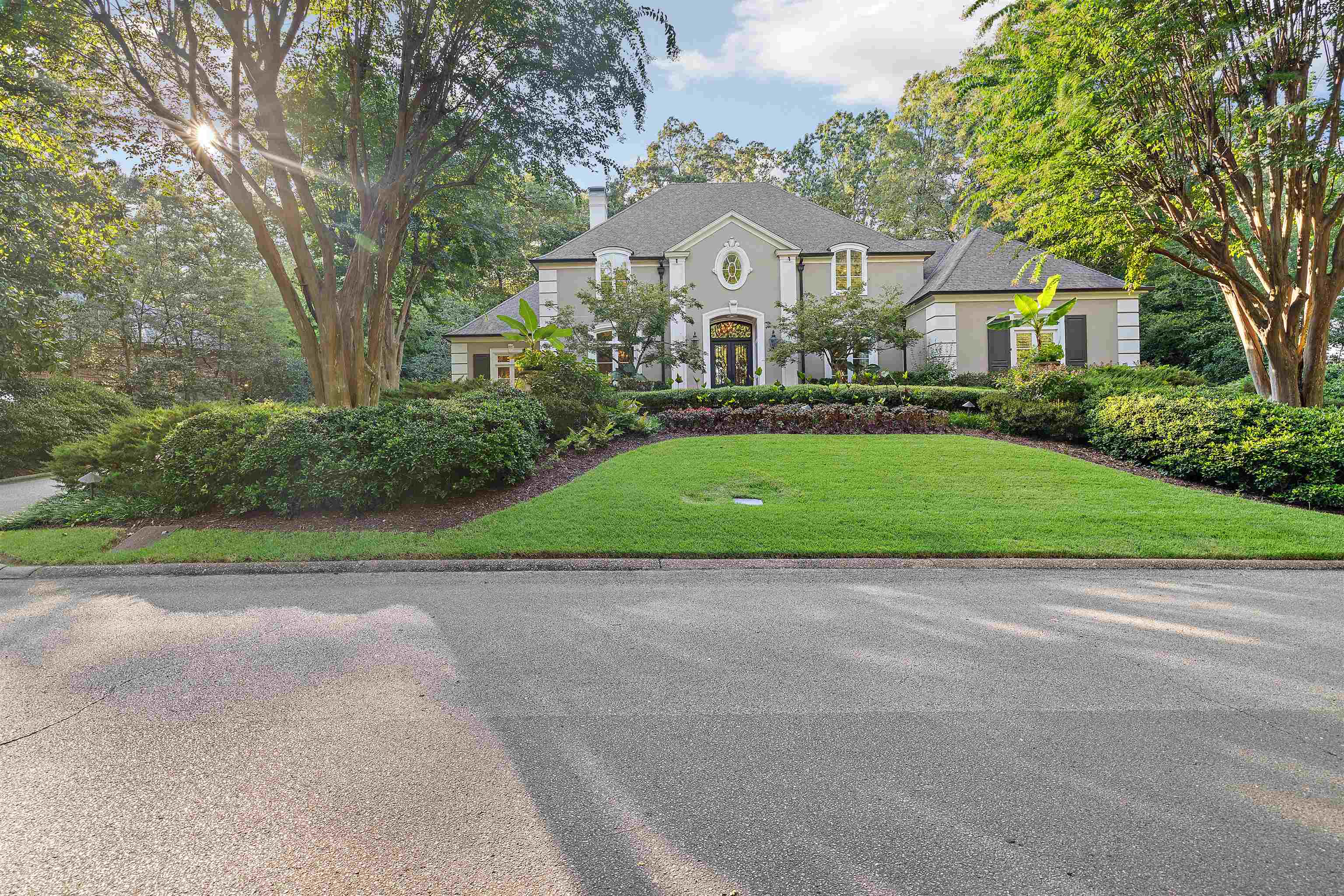 409 River Oaks Road North Memphis, TN 38120 - Photo 2 of 40 Gallery Image 2