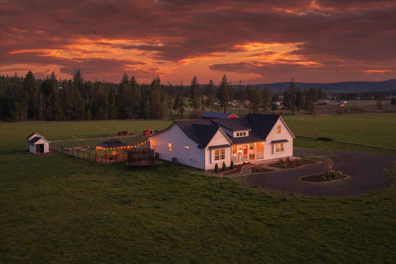 11918 East Nelson Road Elk, WA 99009 - Photo 2 of 49