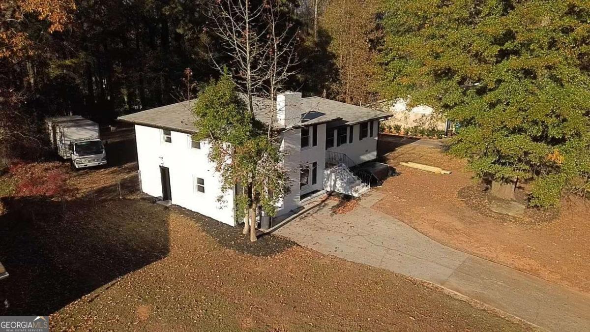 4675 Lincoln Way Southwest Lilburn, GA 30047 - Photo 4 of 30