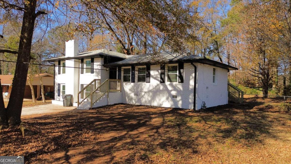 4675 Lincoln Way Southwest Lilburn, GA 30047 - Photo 6 of 30