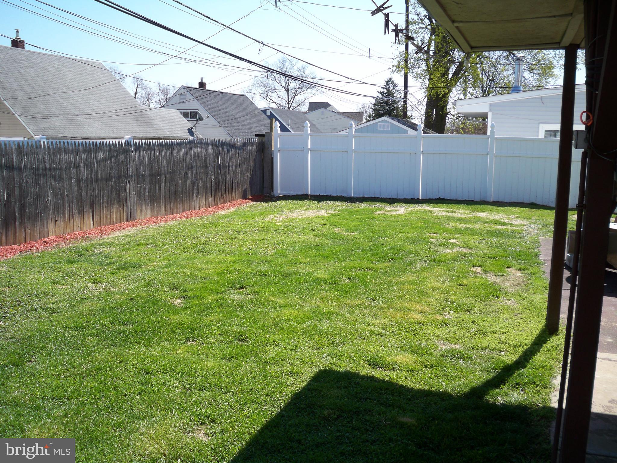 68 Granite Road Levittown, PA 19057 - Photo 4 of 25 Rear Fenced Yard