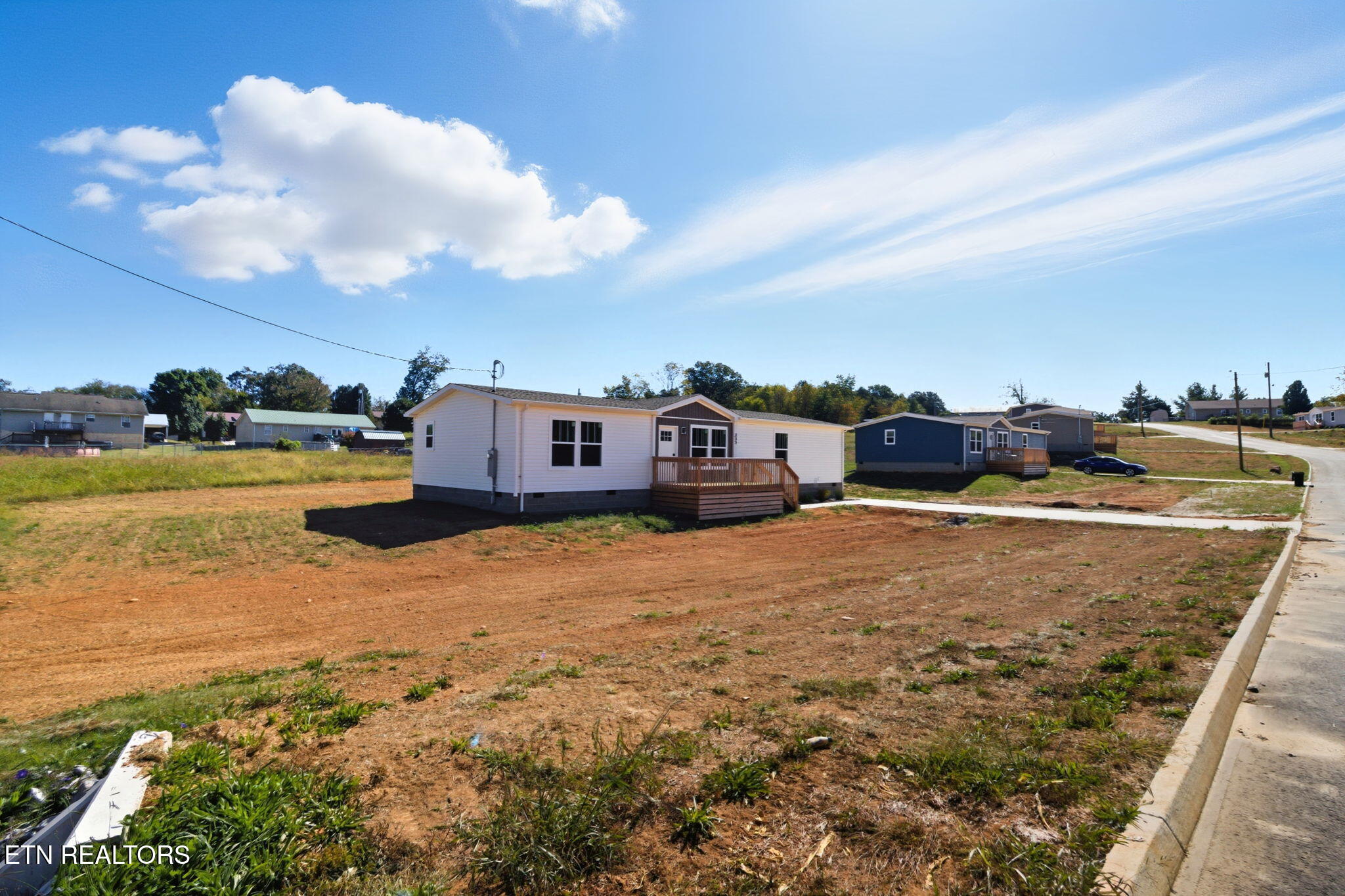 233 Songbird Road White Pine, TN 37890 - Photo 2 of 27 2-web-or-mls-DZ3A6862