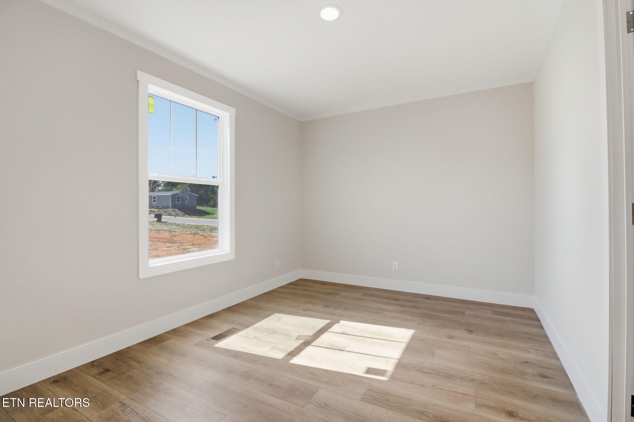 233 Songbird Road White Pine, TN 37890 - Photo 24 of 27 25-web-or-mls-DZ3A6958