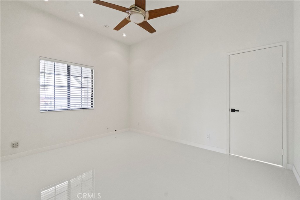 3367 Lathrop Avenue Simi Valley, CA 93063 - Photo 11 of 36 an empty room with a window