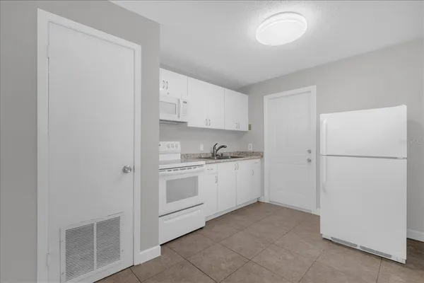 $1,300 | 284 Short Street, Lake Mary, FL 32746