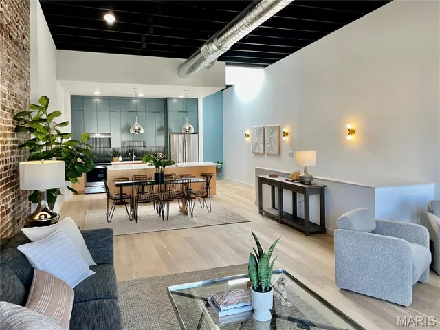 $296,000 | 4738 McPherson Avenue, Unit 201, St. Louis, MO 63108