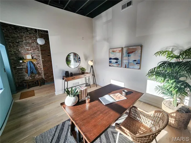 $320,000 | 4738 McPherson Avenue, Unit 201, St. Louis, MO 63108