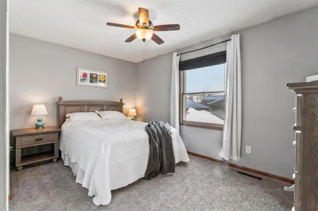 $319,900 | 922 21st Street Southeast, Rochester, MN 55904