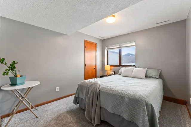 $319,900 | 922 21st Street Southeast, Rochester, MN 55904