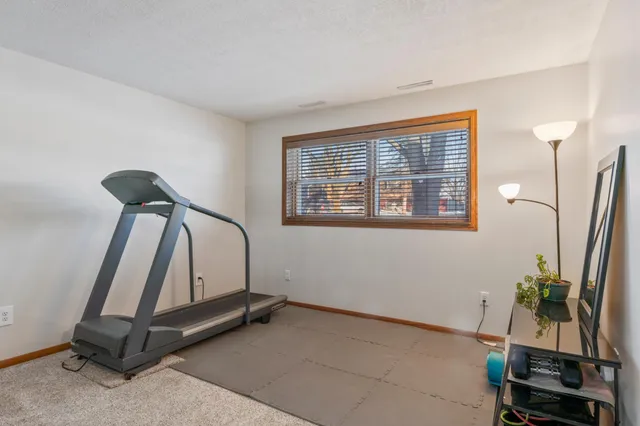 $319,900 | 922 21st Street Southeast, Rochester, MN 55904