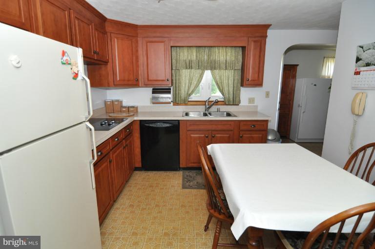 3105 Mt Carmel Road Upperco, MD 21155 - Photo 15 of 24 Kitchen