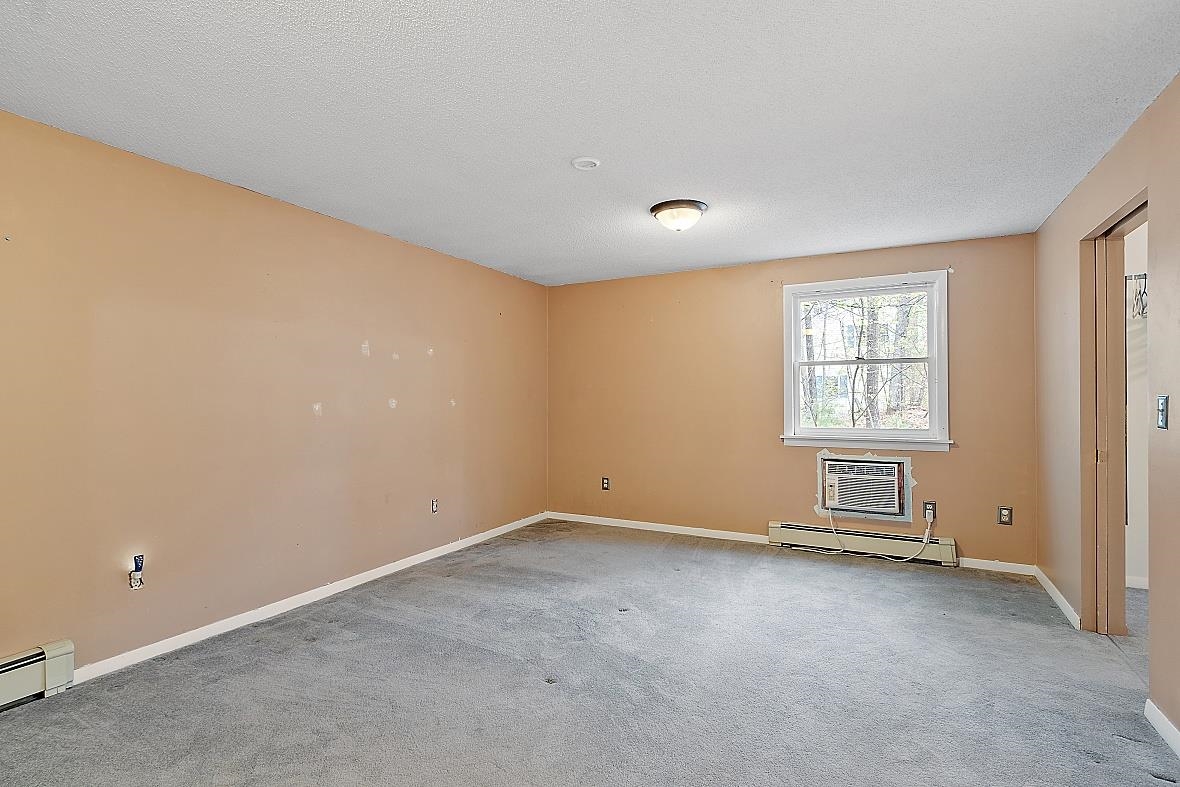 38 Whitford Road Nashua, NH 03062 - Photo 15 of 40