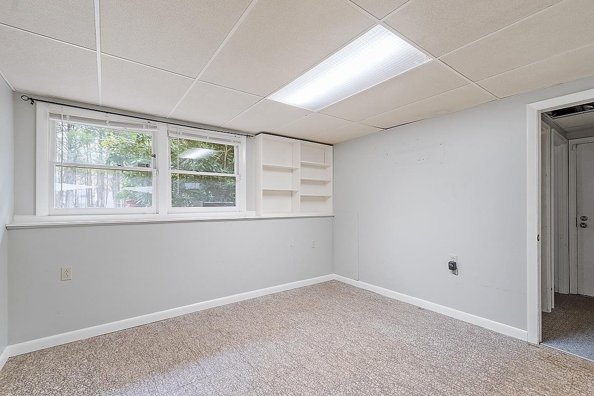38 Whitford Road Nashua, NH 03062 - Photo 26 of 40