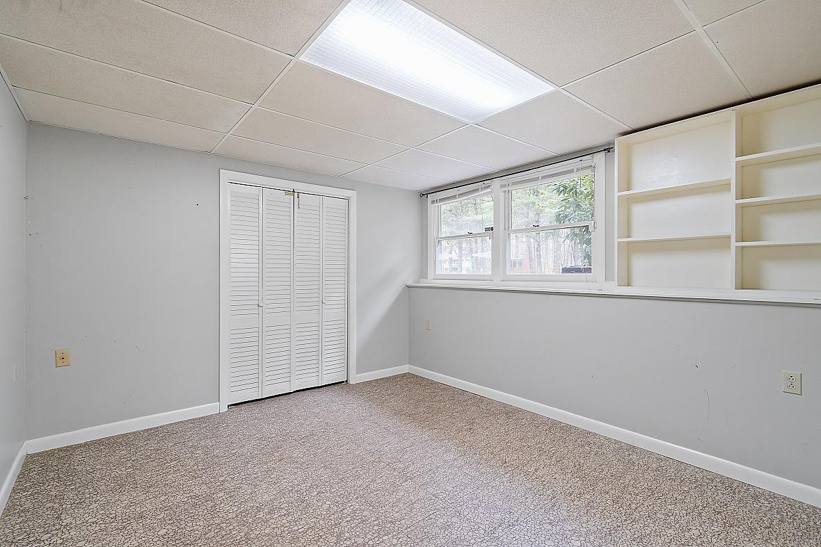 38 Whitford Road Nashua, NH 03062 - Photo 27 of 40
