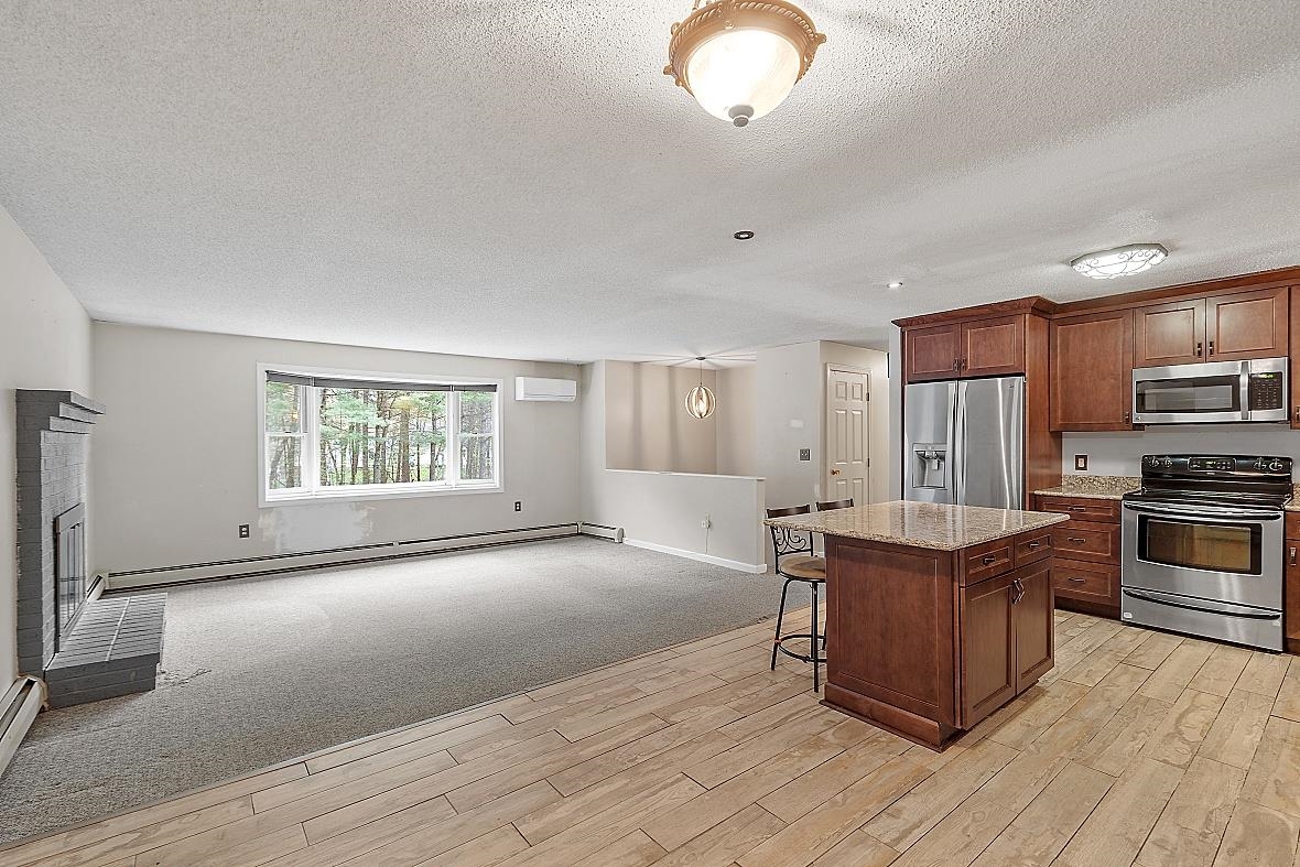 38 Whitford Road Nashua, NH 03062 - Photo 8 of 40
