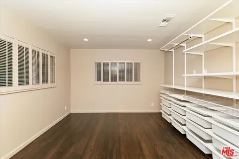 $2,049,500 | 15451 Longbow Drive, Sherman Oaks, CA 91403