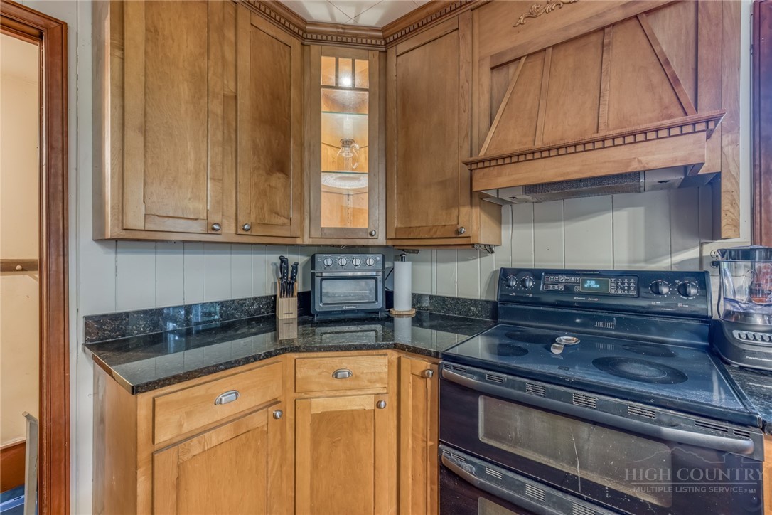 473 Cow Camp Road Newland, NC 28657 - Photo 17 of 49