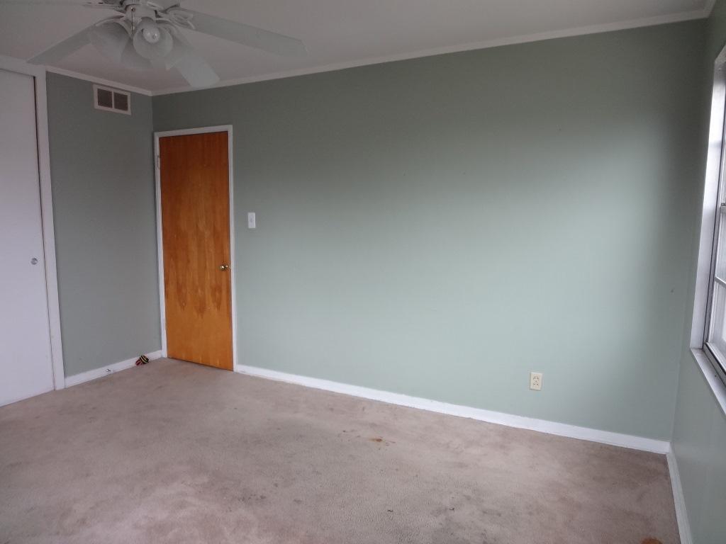 127 East Arrowwood Road Oak Ridge, TN 37830 - Photo 11 of 11 room.JPG