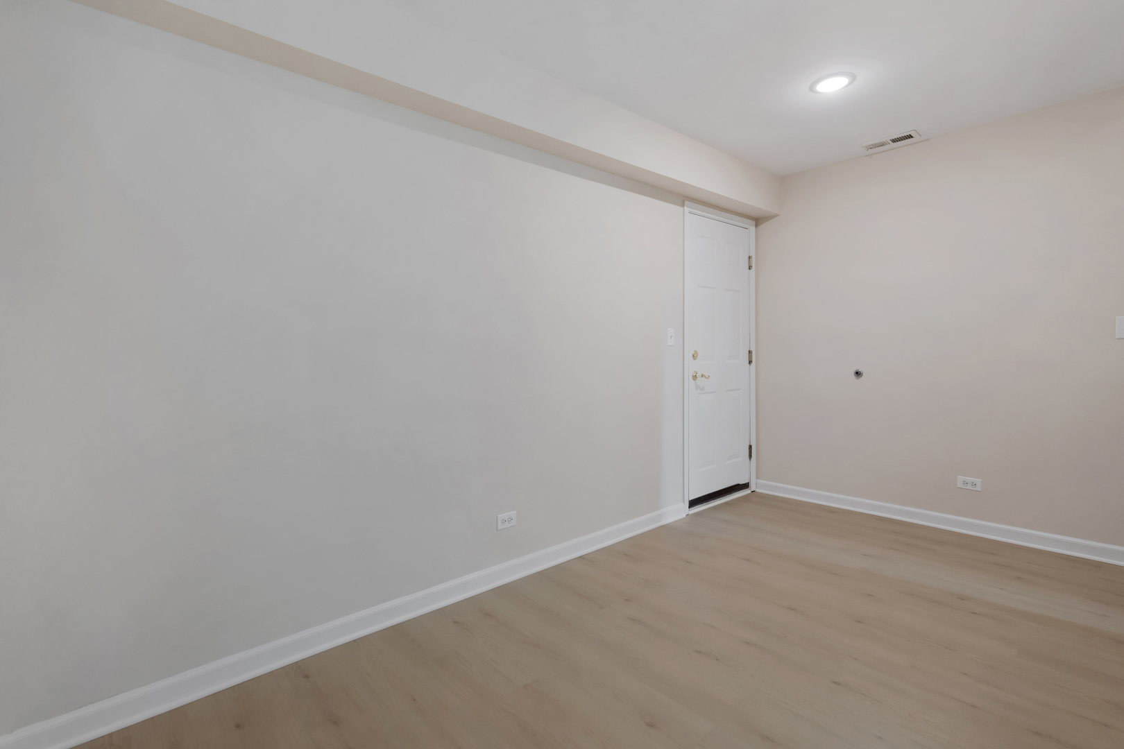 2441 Emily Lane Elgin, IL 60124 - Photo 21 of 27 a view of an empty room