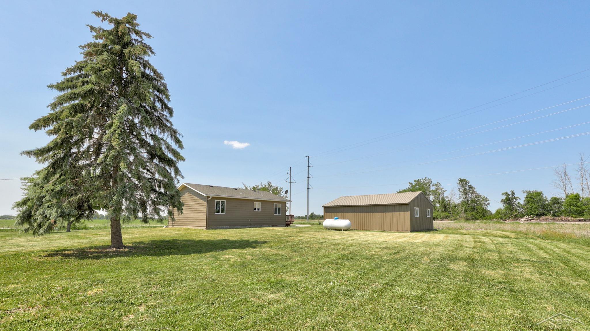 2532 Bordeau Road Standish, MI 48658 - Photo 37 of 50 Back of Home