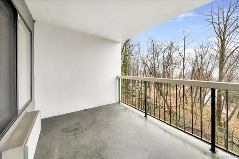 $550,000 | 500 High Point Drive, Unit 412, Hartsdale, NY 10530