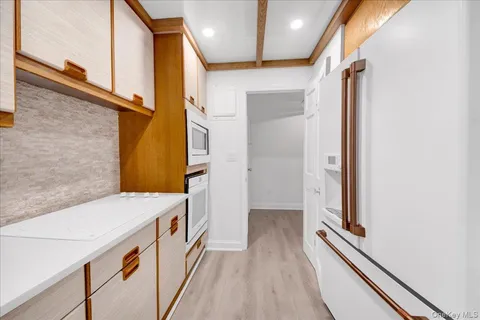 $550,000 | 500 High Point Drive, Unit 412, Hartsdale, NY 10530