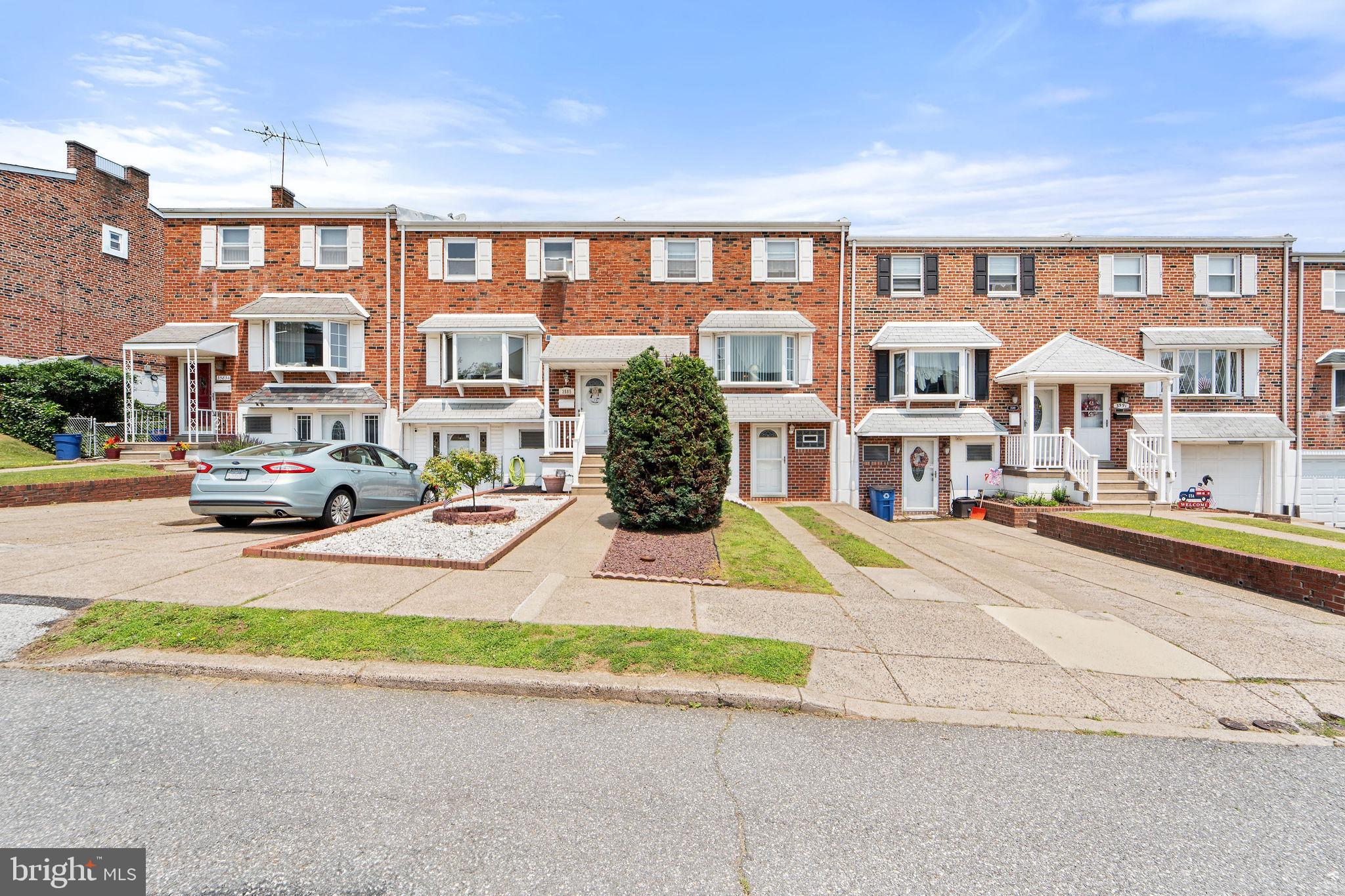 3587 Brookview Road Philadelphia, PA 19154 - Photo 3 of 33 Gallery Image 3