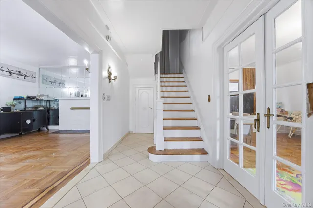 $1,580,000 | 160-16 Riverside Drive | Beechhurst