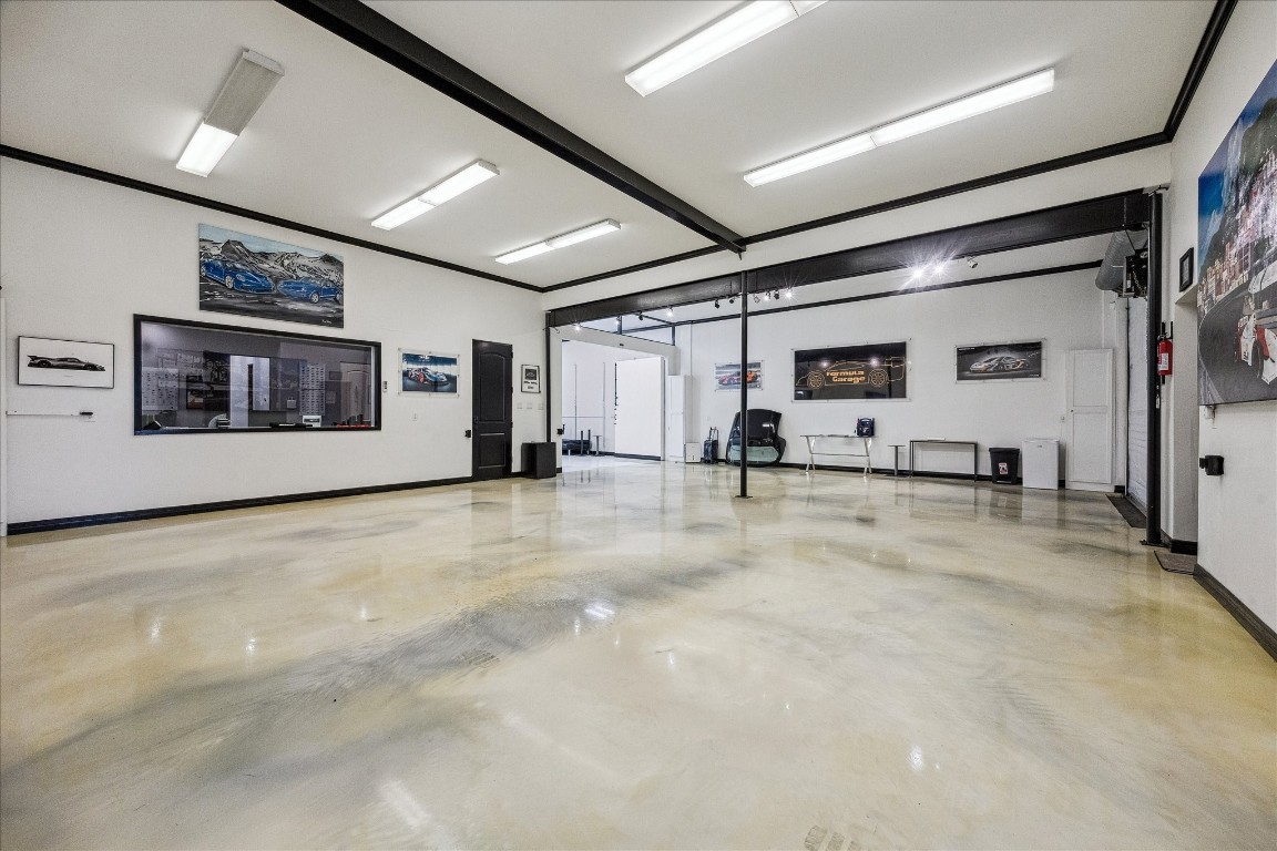 4119 Allen Street Houston, TX 77007 - Photo 11 of 42 Features polished concrete floors