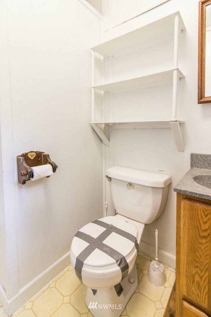 8829 Southeast Fragaria Road Port Orchard, WA 98367 - Photo 12 of 21 Gallery Image 12