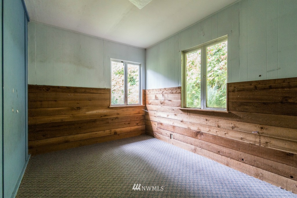 8829 Southeast Fragaria Road Port Orchard, WA 98367 - Photo 14 of 21 Gallery Image 14