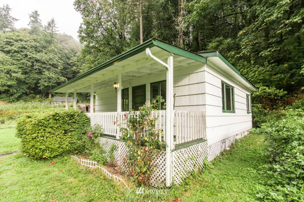 8829 Southeast Fragaria Road Port Orchard, WA 98367 - Photo 17 of 21 Gallery Image 17
