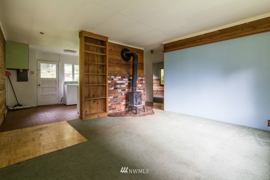 8829 Southeast Fragaria Road Port Orchard, WA 98367 - Photo 3 of 21 Gallery Image 3