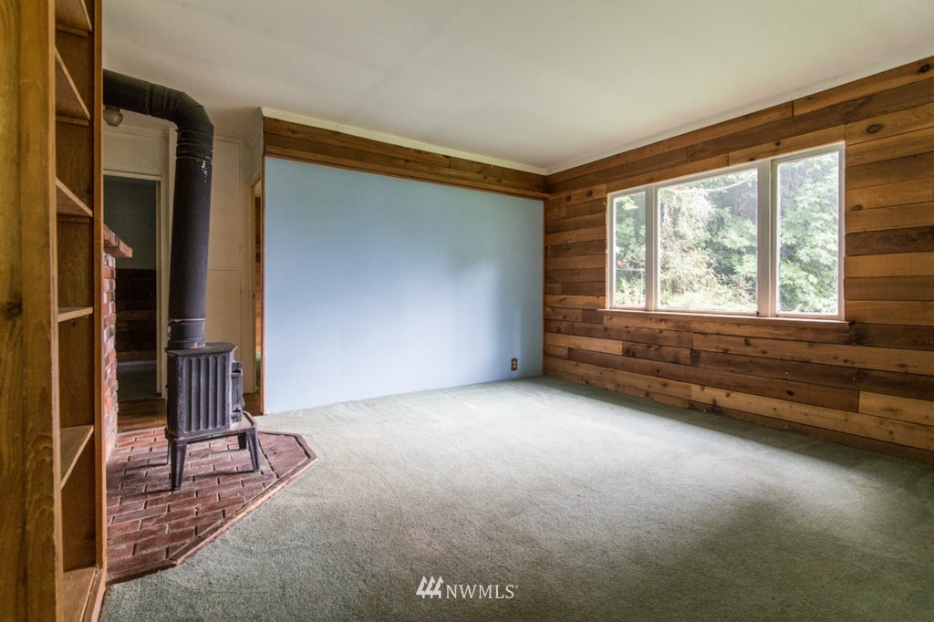 8829 Southeast Fragaria Road Port Orchard, WA 98367 - Photo 5 of 21 Gallery Image 5