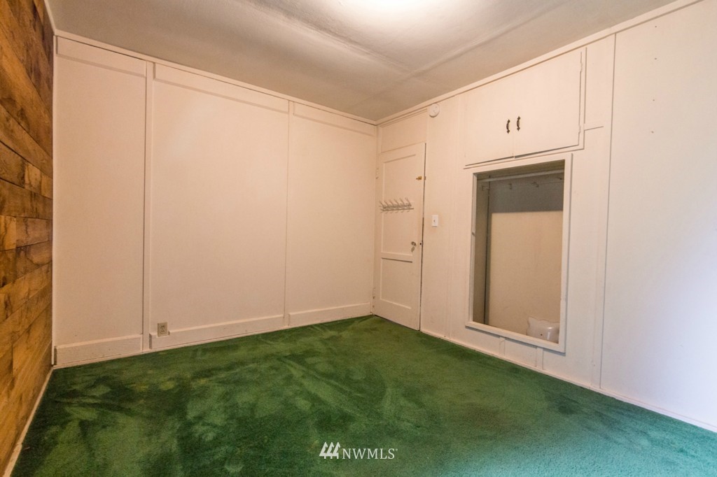 8829 Southeast Fragaria Road Port Orchard, WA 98367 - Photo 10 of 21 Gallery Image 10