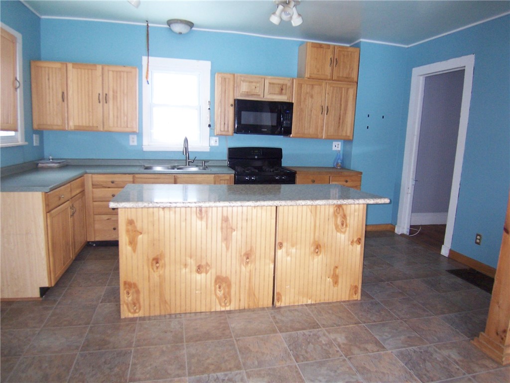 1807 Spafford Road Phelps, NY 14532 - Photo 7 of 19