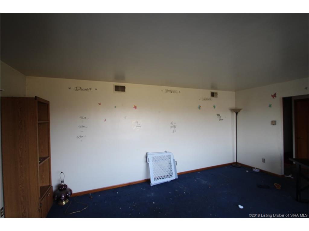 1505 Valley View Road New Albany, IN 47150 - Photo 5 of 25 Gallery Image 5