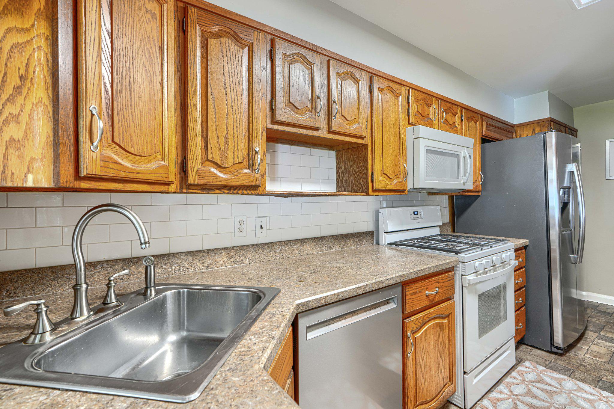 7804 Harold Road Baltimore, MD 21222 - Photo 2 of 16
