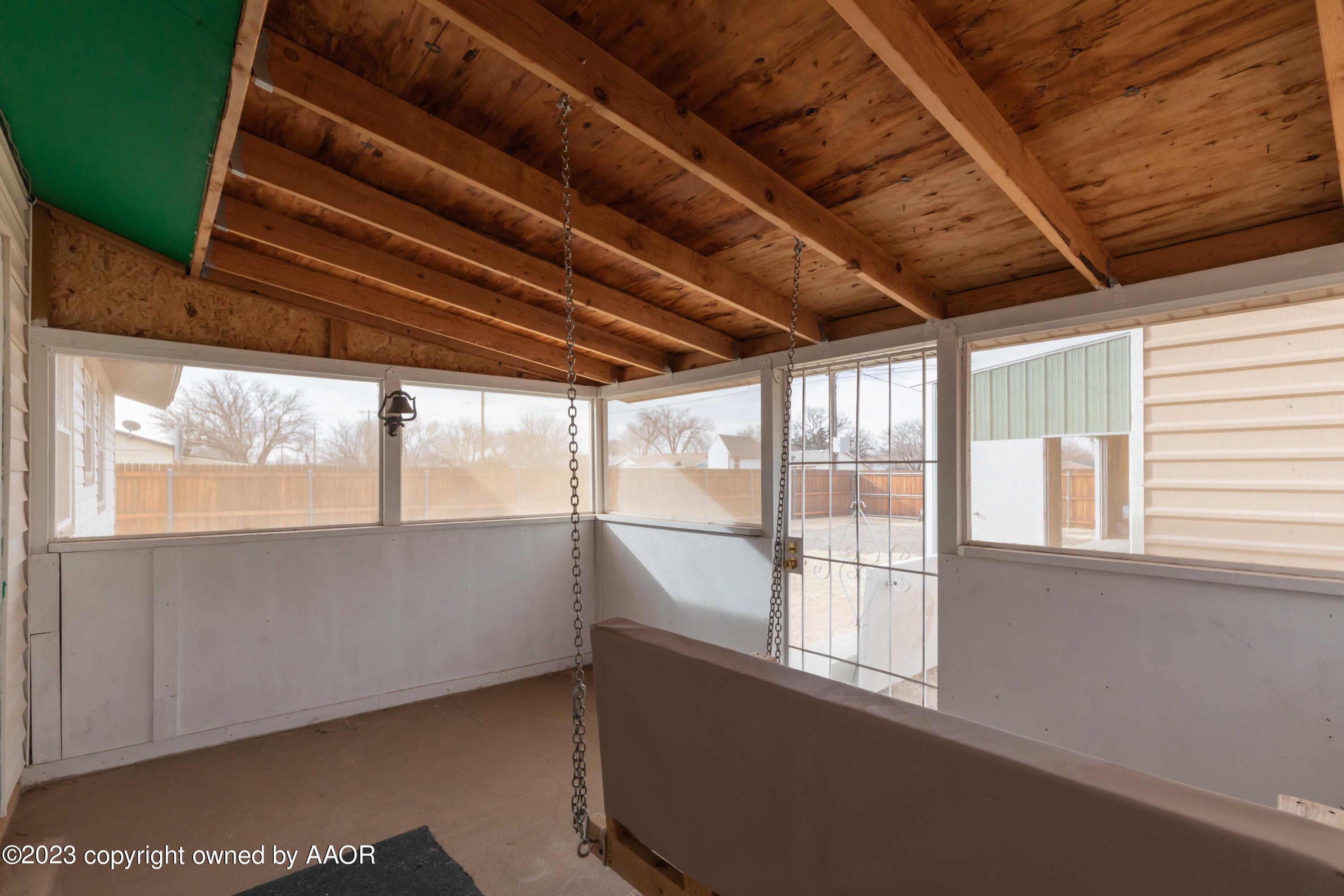 2920 South Nelson Street Amarillo, TX 79103 - Photo 36 of 47 a view of an empty room with a window