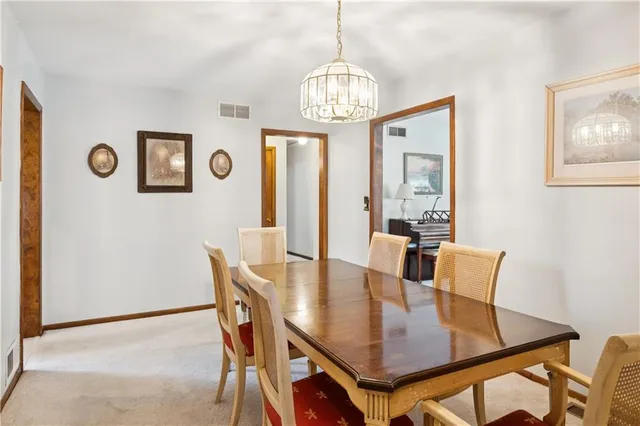 $299,900 | 1314 Northeast 58th Street, Gladstone, MO 64118