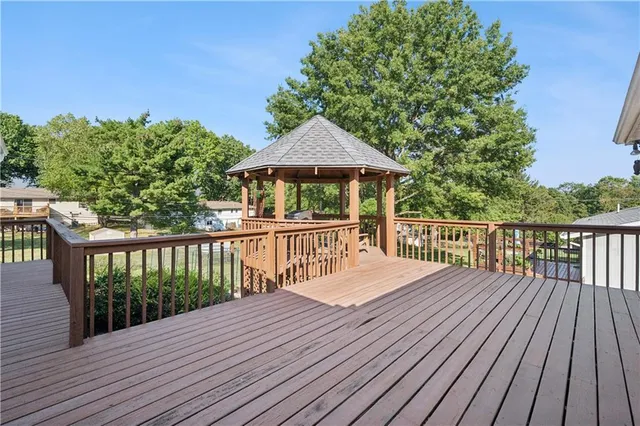 $299,900 | 1314 Northeast 58th Street, Gladstone, MO 64118